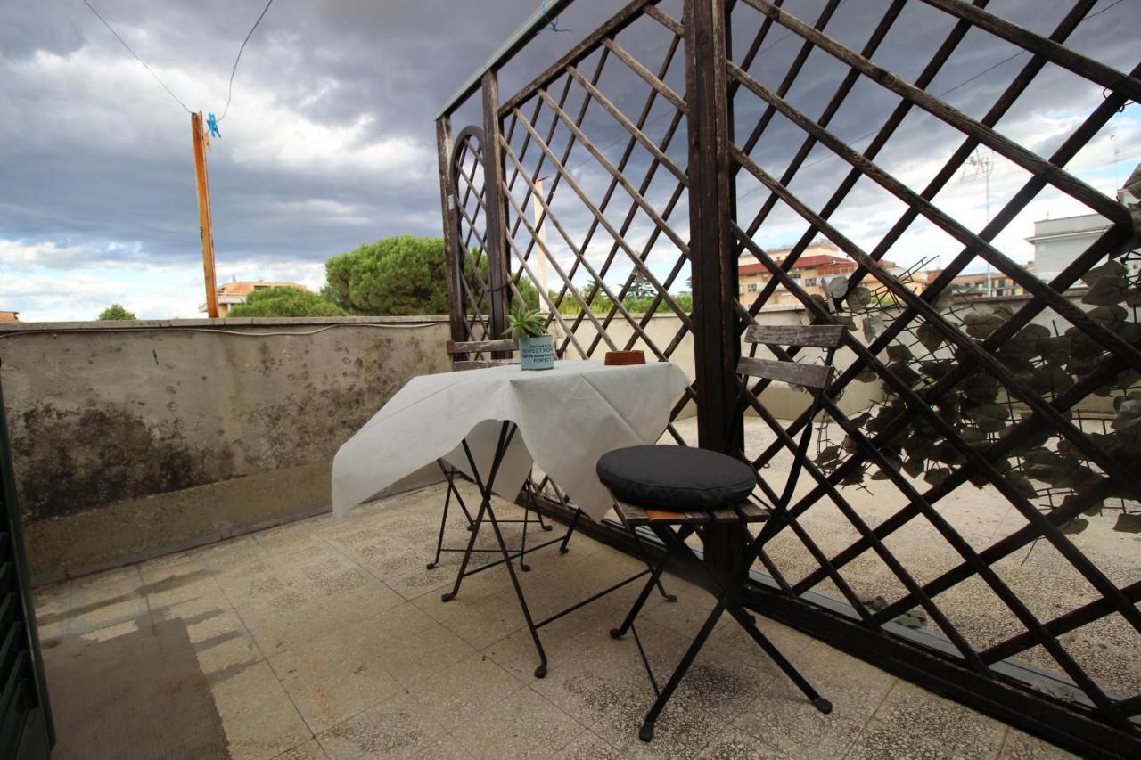 Sunny Rome Attico Con Jacuzzi, Terrazzo E Fibra Apartment Luaran gambar