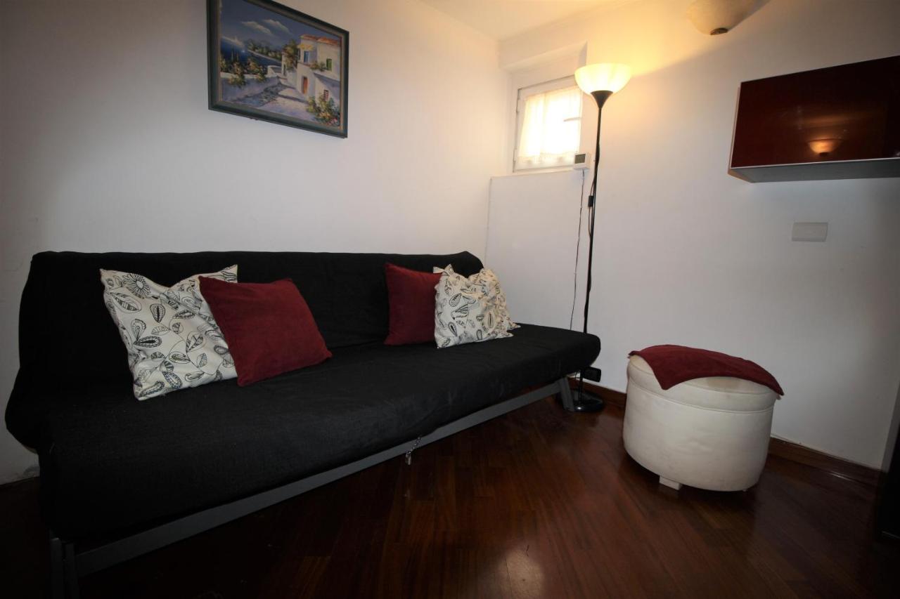 Sunny Rome Attico Con Jacuzzi, Terrazzo E Fibra Apartment Luaran gambar